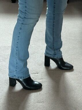 Geox Women's Black Leather and Suede Ankle Boots Respira